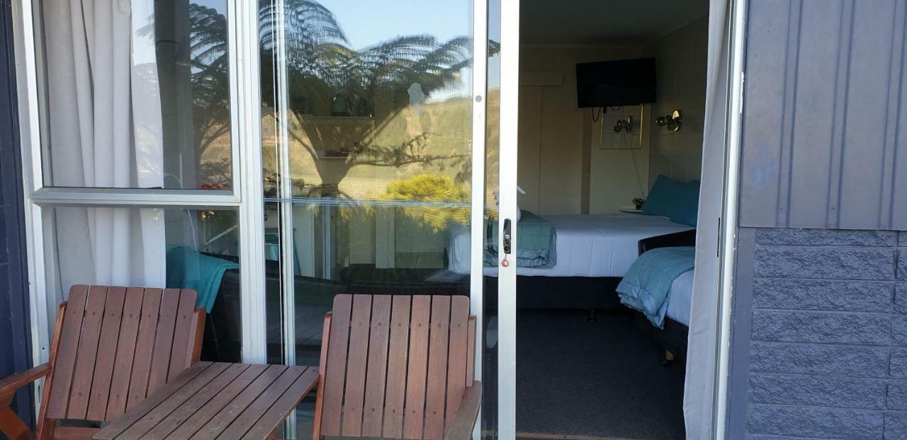 Mokau Motels Extérieur photo